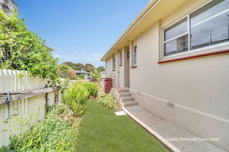 Photo of property in 12 Oxford Street, Holmes Hill, Oamaru, 9401