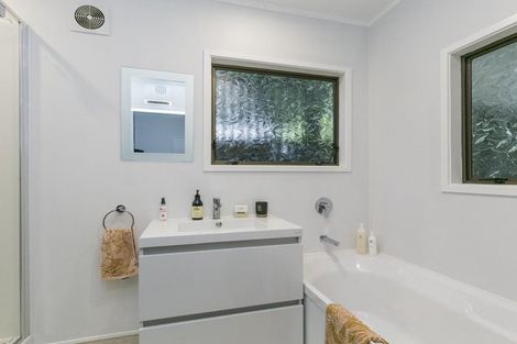 Photo of property in 76 Khandallah Road, Ngaio, Wellington, 6035