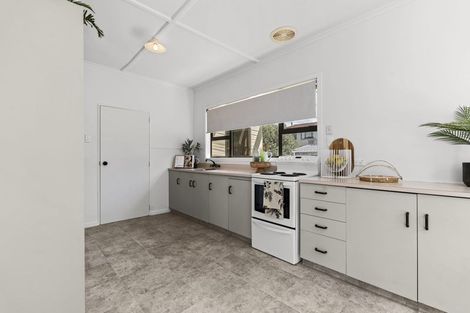 Photo of property in 29 Parris Street, Waitara, 4320