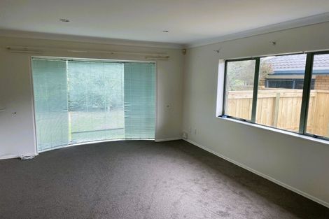 Photo of property in 17 Summerland Drive, Henderson, Auckland, 0612