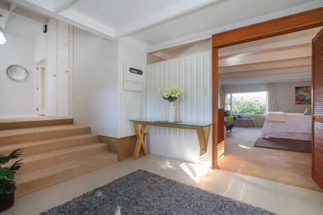 Photo of property in 99 Pupuke Road, Northcote, Auckland, 0627