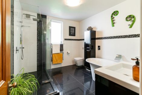 Photo of property in 79 Cashmere Avenue, Khandallah, Wellington, 6035