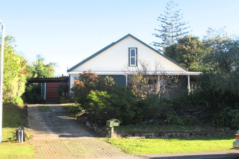 Photo of property in 11 Fairway Drive, Kerikeri, 0230