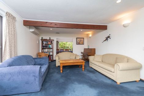 Photo of property in 39 Thatcher Crescent, Crofton Downs, Wellington, 6035