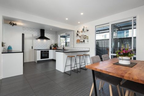 Photo of property in 11 Highmore Place, Brookfield, Tauranga, 3110