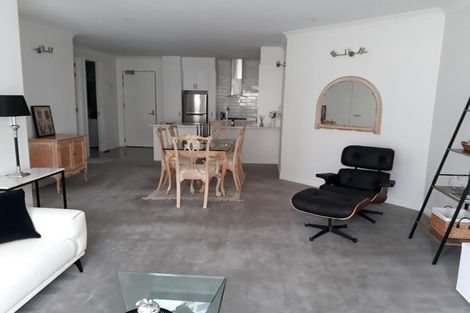 Photo of property in The Nautilus Apartments, 8d/18 Hobson Street, Auckland Central, Auckland, 1010