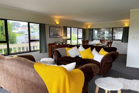 Photo of property in 25 Puketiro Place, Paihia, 0200