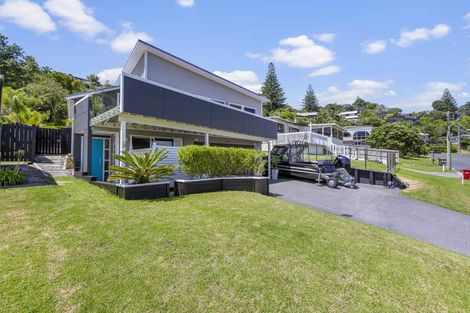 Photo of property in 69 De Luen Avenue, Tindalls Beach, Whangaparaoa, 0930