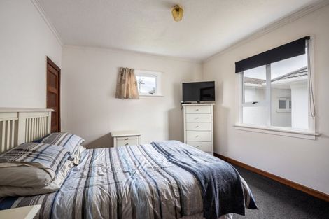 Photo of property in 129 Govett Avenue, Frankleigh Park, New Plymouth, 4310