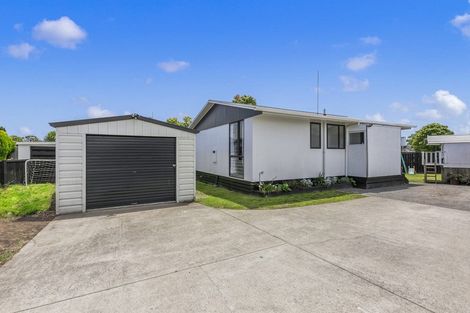 Photo of property in 17a Longstead Avenue, Papamoa Beach, Papamoa, 3118