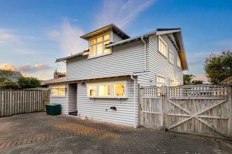 Photo of property in 103 Muritai Road, Eastbourne, Lower Hutt, 5013