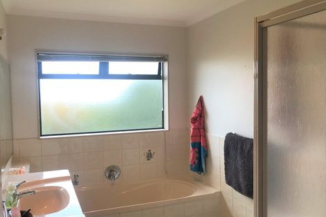 Photo of property in 36 Pirika Place, Papamoa Beach, Papamoa, 3118