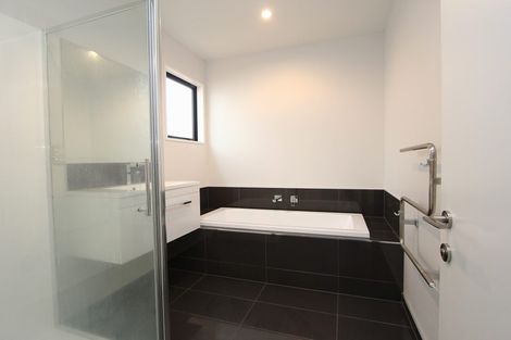 Photo of property in 77 Faringdon Boulevard, Rolleston, 7615