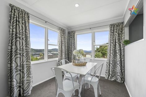 Photo of property in 80 Mulberry Street, Normandale, Lower Hutt, 5010