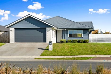 Photo of property in 76 Stace Hopper Drive, One Tree Point, 0118