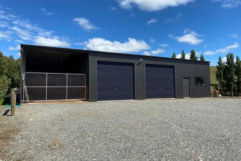 Photo of property in 92 Sinclair Road, Browns, Winton, 9782