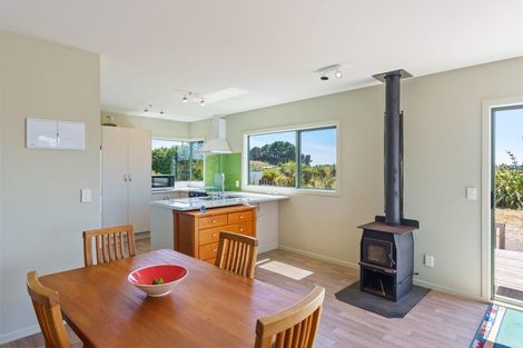 Photo of property in 17 Henham Lane, Waikawa Beach, Levin, 5573