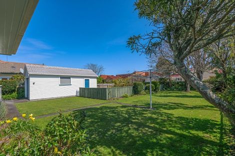 Photo of property in 8 Moana Street, Hokowhitu, Palmerston North, 4410