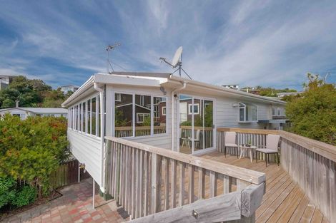 Photo of property in 2 Annan Grove, Papakowhai, Porirua, 5024