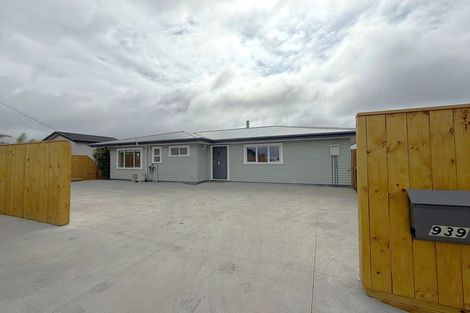 Photo of property in 939 East Coast Road, Torbay, Auckland, 0630