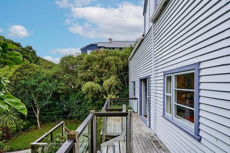 Photo of property in 88 Airlie Road, Plimmerton, Porirua, 5026