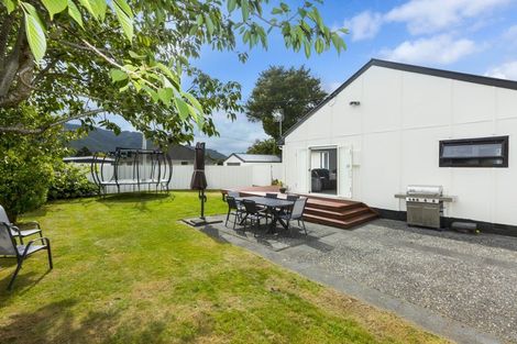 Photo of property in 40a Ebdentown Street, Ebdentown, Upper Hutt, 5018