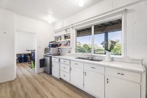 Photo of property in 785 Whangaparaoa Road, Manly, Whangaparaoa, 0930