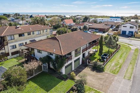 Photo of property in 94 Dickson Road, Papamoa Beach, Papamoa, 3118