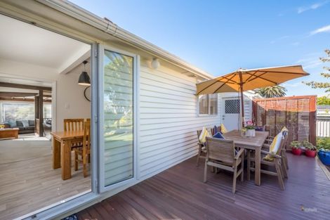 Photo of property in 26 Kapiti Crescent, Titahi Bay, Porirua, 5022