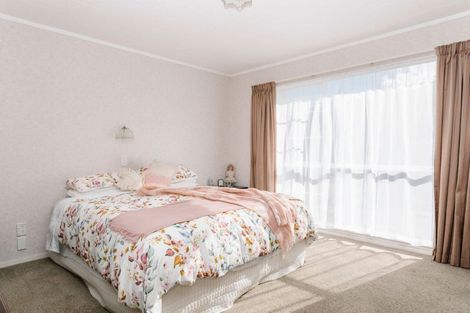 Photo of property in 241 Adelaide Road, Dannevirke, 4930