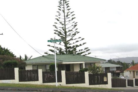 Photo of property in 81a Awaroa Road, Sunnyvale, Auckland, 0612