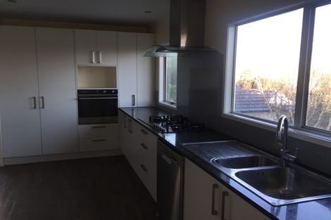 Photo of property in 20 Peterhouse Place, West Harbour, Auckland, 0618