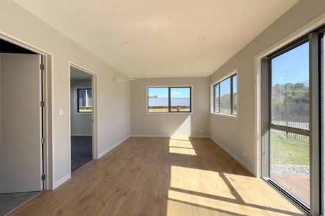 Photo of property in 1 Katote Avenue, Swanson, 0614