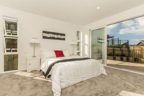 Photo of property in 14 Tauwaka Crescent, Riverhead, 0820