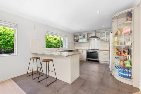 Photo of property in 31 Harrowglen Drive, Northcross, Auckland, 0632