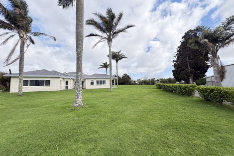 Photo of property in 154 Boord Crescent, Kumeu, 0891