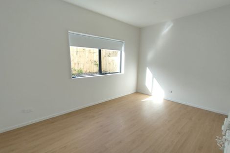 Photo of property in 16 Helena Street, Massey, Auckland, 0614