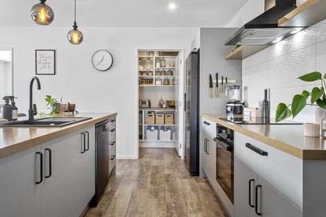 Photo of property in 31 Angus Place, Rangiora, 7400