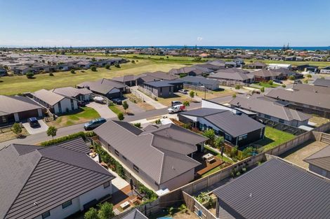 Photo of property in 26 Harding Drive, Papamoa Beach, Papamoa, 3118