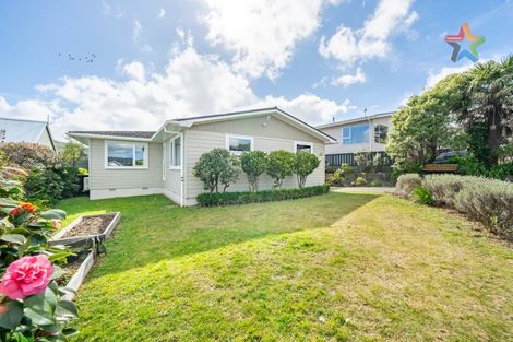 Photo of property in 63 Gurney Road, Kelson, Lower Hutt, 5010