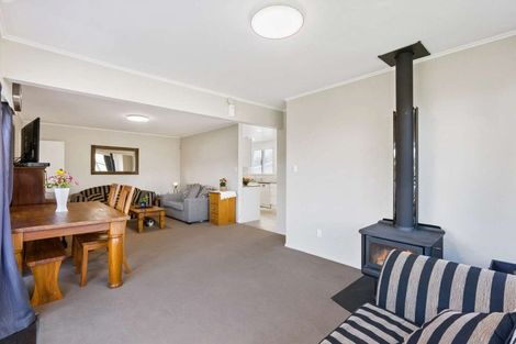 Photo of property in 66 Ferguson Street, Manurewa East, Auckland, 2102
