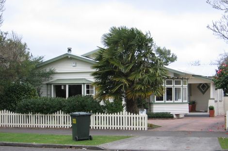 Photo of property in 22 Milverton Avenue, Hokowhitu, Palmerston North, 4410