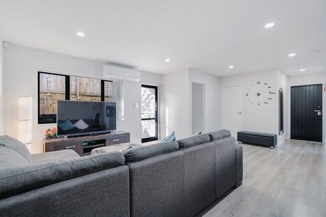 Photo of property in 1 Kohuora Lane, Papatoetoe, Auckland, 2025