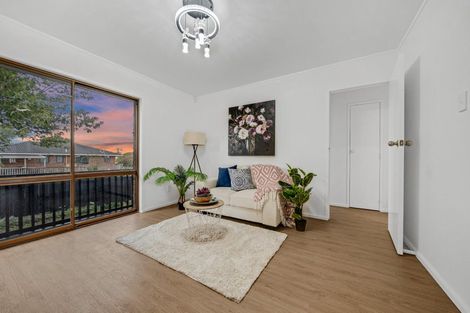 Photo of property in 2/4173a Great North Road, Glen Eden, Auckland, 0602