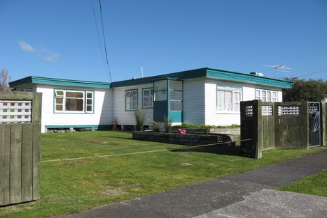 Photo of property in 3 Short Street, Wainuiomata, Lower Hutt, 5014