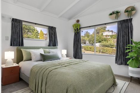 Photo of property in 32 Tremaine Avenue, Two Mile Bay, Taupo, 3330