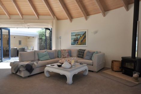 Photo of property in 8 Courtney Close, Pauanui, Hikuai, 3579