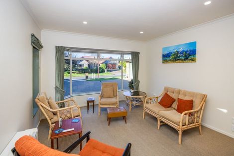 Photo of property in 15 Roderick Place, Rototuna, Hamilton, 3210