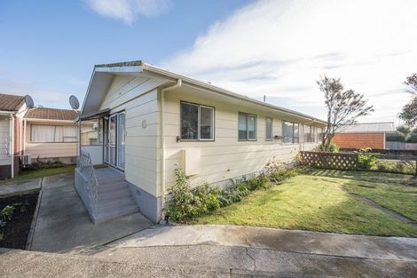 Photo of property in 2/186 Tahunanui Drive, Tahunanui, Nelson, 7011