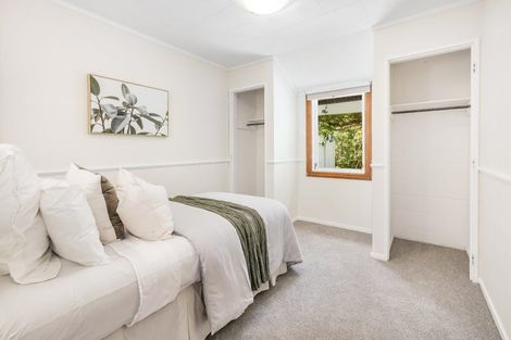 Photo of property in 102a Miromiro Road, Normandale, Lower Hutt, 5010